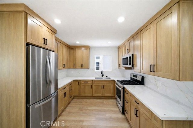 1106 W 74th Street, Los Angeles, CA 90044