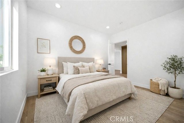 1106 W 74th Street, Los Angeles, CA 90044