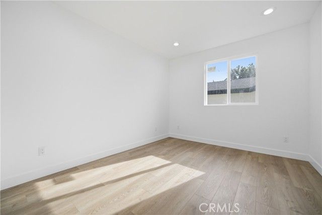 1106 W 74th Street, Los Angeles, CA 90044