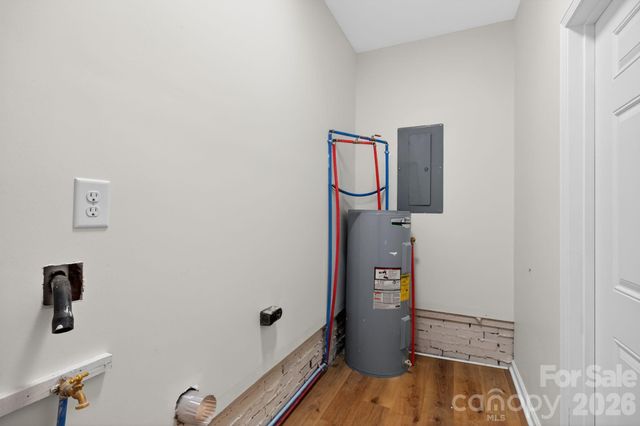 339 S Eastway Drive, Troutman, NC 28166