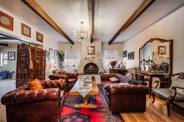 8 Vista De Las Cruces Road, Los Lunas, NM 87031