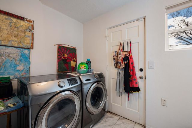 8 Vista De Las Cruces Road, Los Lunas, NM 87031