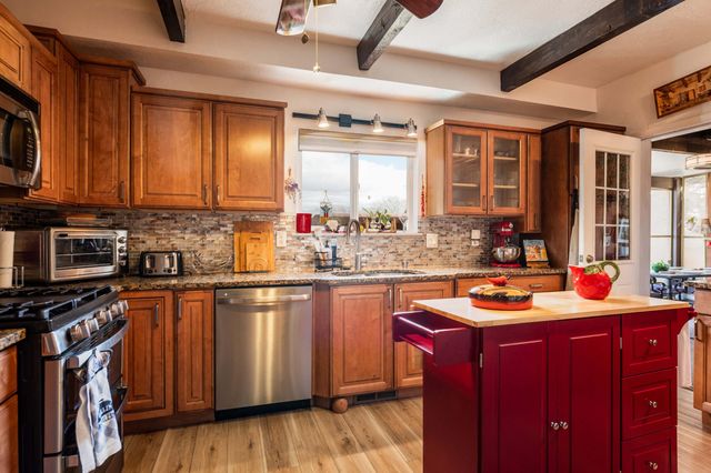 8 Vista De Las Cruces Road, Los Lunas, NM 87031