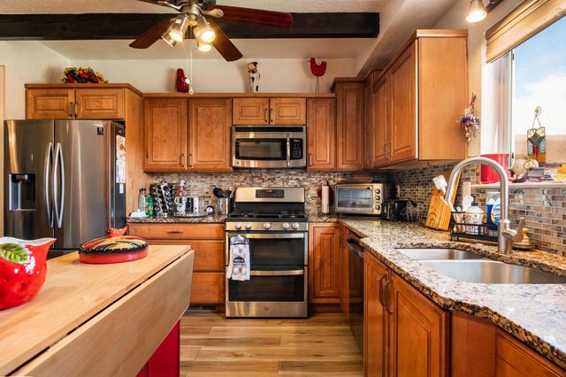 8 Vista De Las Cruces Road, Los Lunas, NM 87031