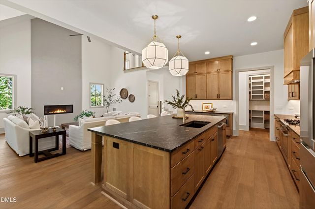 176 Clementine Way, Chapel Hill, NC 27516