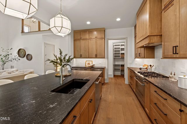 176 Clementine Way, Chapel Hill, NC 27516