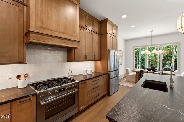176 Clementine Way, Chapel Hill, NC 27516