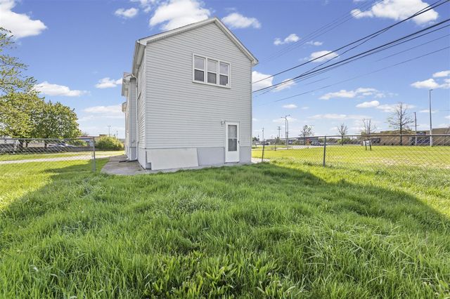 12850 Ziegler Street, Taylor, MI 48180