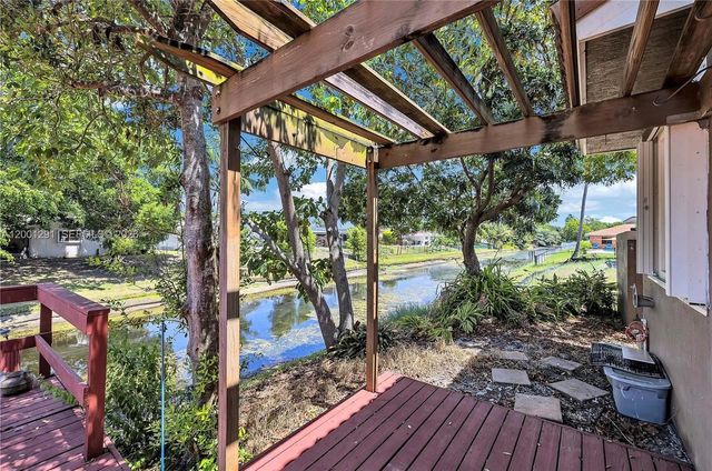 611 NW 42nd Ave, Coconut Creek, FL 33066