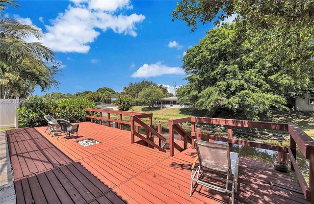 611 NW 42nd Ave, Coconut Creek, FL 33066