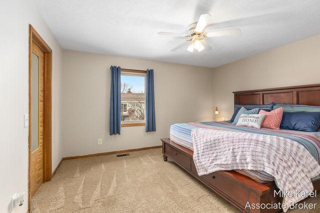 3829 Black Creek Drive, Hudsonville, MI 49426