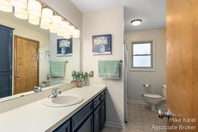 3829 Black Creek Drive, Hudsonville, MI 49426