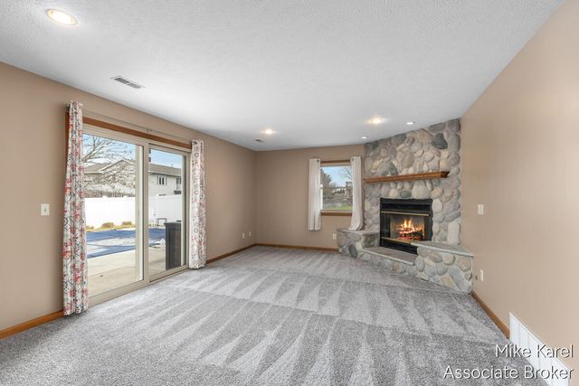 3829 Black Creek Drive, Hudsonville, MI 49426