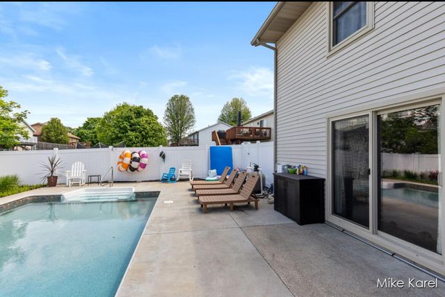 3829 Black Creek Drive, Hudsonville, MI 49426