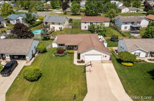 3829 Black Creek Drive, Hudsonville, MI 49426