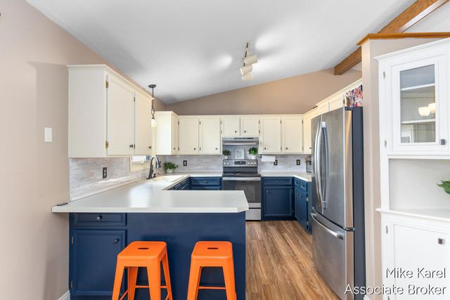 3829 Black Creek Drive, Hudsonville, MI 49426