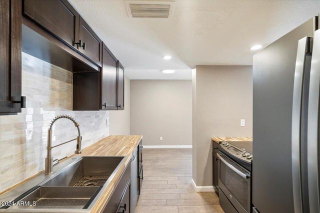 7810 E KEIM Drive, Scottsdale, AZ 85250