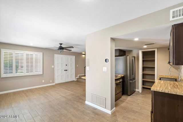 7810 E KEIM Drive, Scottsdale, AZ 85250