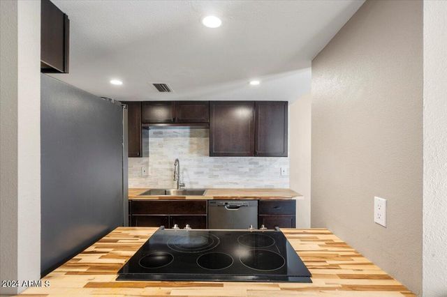 7810 E KEIM Drive, Scottsdale, AZ 85250