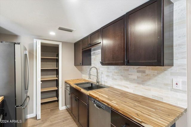 7810 E KEIM Drive, Scottsdale, AZ 85250