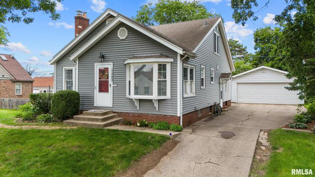 1323 W CIRCLE Road, Peoria, IL 61604