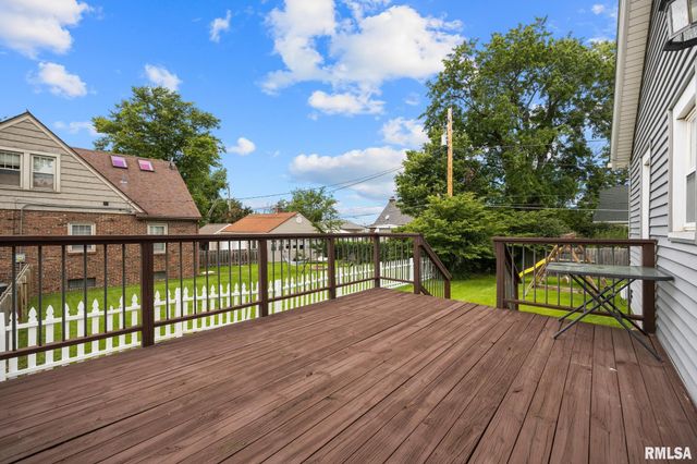 1323 W CIRCLE Road, Peoria, IL 61604