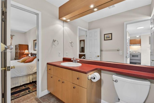 4299 NW 16th St 310, Lauderhill, FL 33313