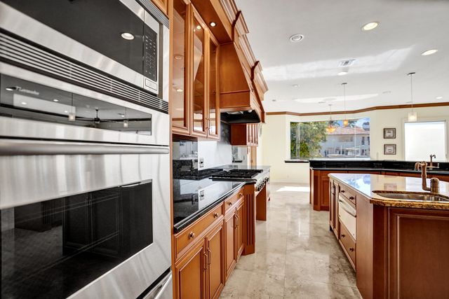 2330 NE 31st Court, Lighthouse Point, FL 33064