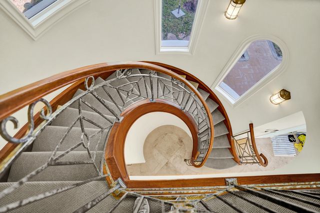 2330 NE 31st Court, Lighthouse Point, FL 33064