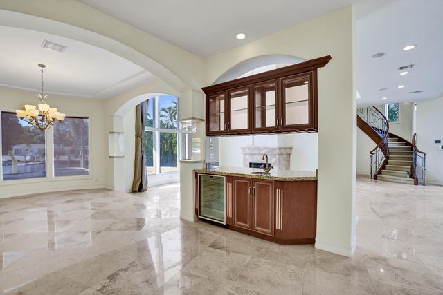 2330 NE 31st Court, Lighthouse Point, FL 33064