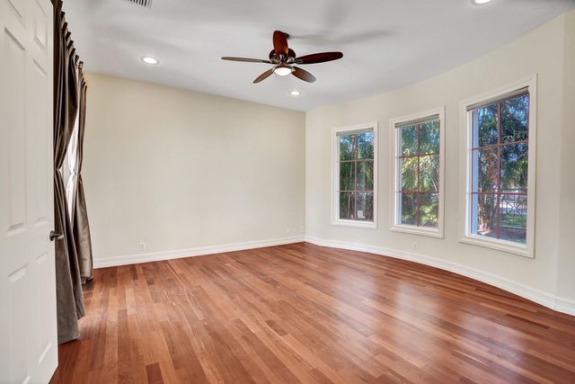 2330 NE 31st Court, Lighthouse Point, FL 33064