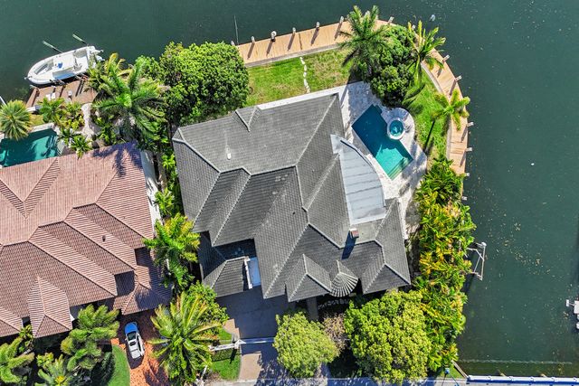 2330 NE 31st Court, Lighthouse Point, FL 33064