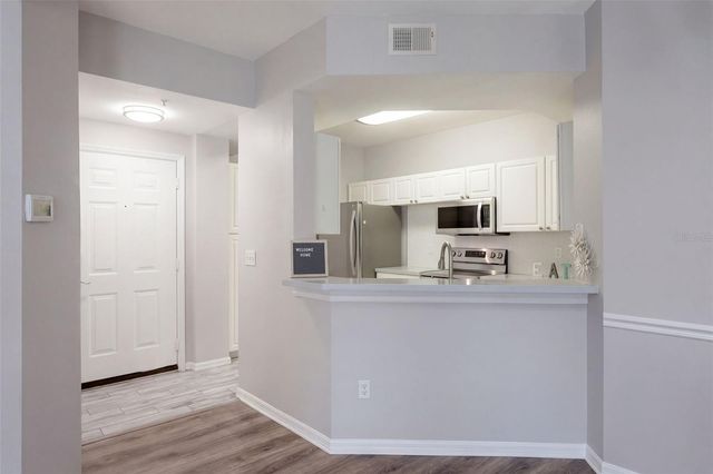 5530 METROWEST BOULEVARD 203, Orlando, FL 32811