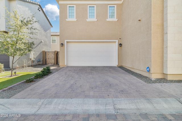 17214 N 9TH Place, Phoenix, AZ 85022