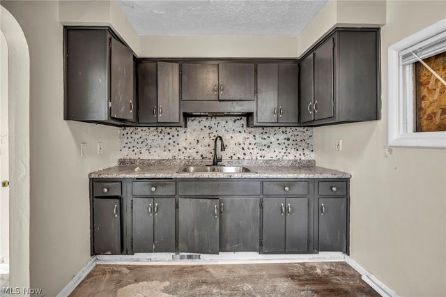 3069 E 67th Street, Cleveland, OH 44127