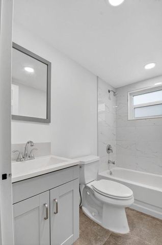 212 Monaco Way E, Delray Beach, FL 33446