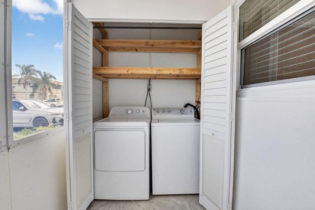 212 Monaco Way E, Delray Beach, FL 33446