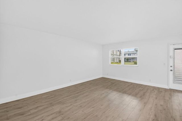 212 Monaco Way E, Delray Beach, FL 33446