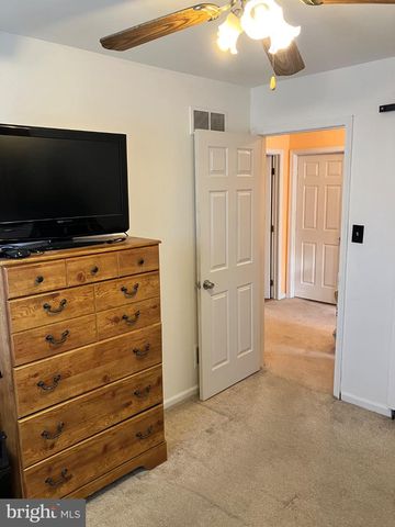 244 AUCKLAND DR, Newark, DE 19702