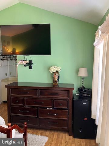 244 AUCKLAND DR, Newark, DE 19702