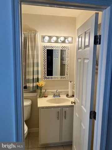 244 AUCKLAND DR, Newark, DE 19702