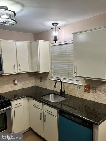 244 AUCKLAND DR, Newark, DE 19702