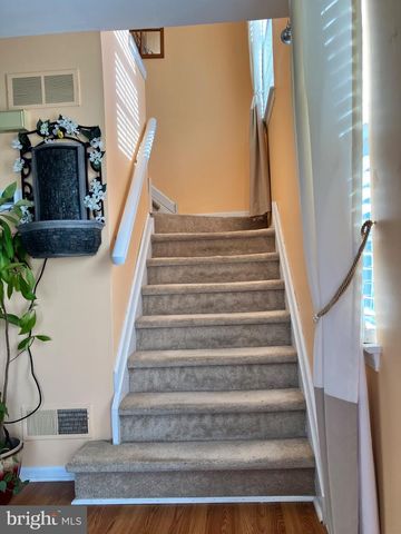 244 AUCKLAND DR, Newark, DE 19702