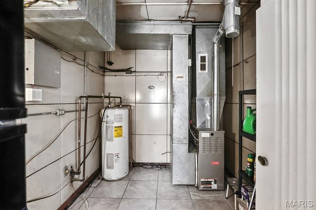 6900 Woodrow Avenue, Velda Village Hills, MO 63121