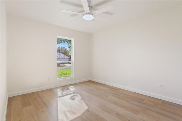 104 Kingsbury Way, Hewitt, TX 76643