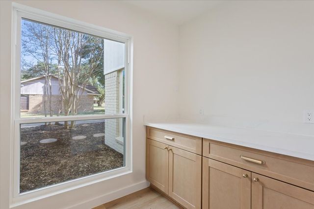 104 Kingsbury Way, Hewitt, TX 76643