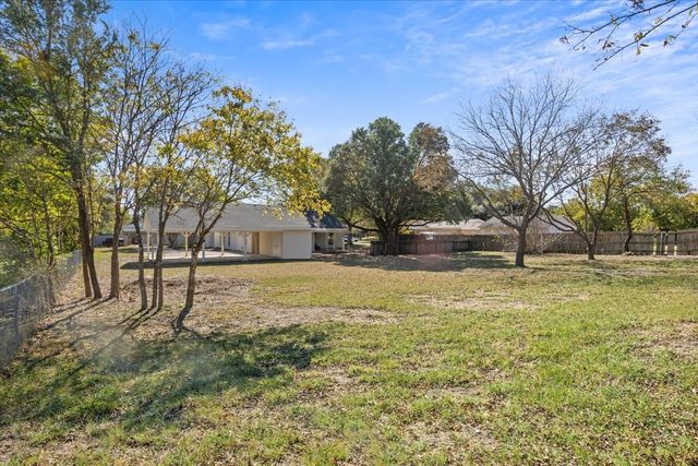 104 Kingsbury Way, Hewitt, TX 76643