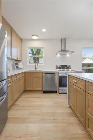 104 Kingsbury Way, Hewitt, TX 76643