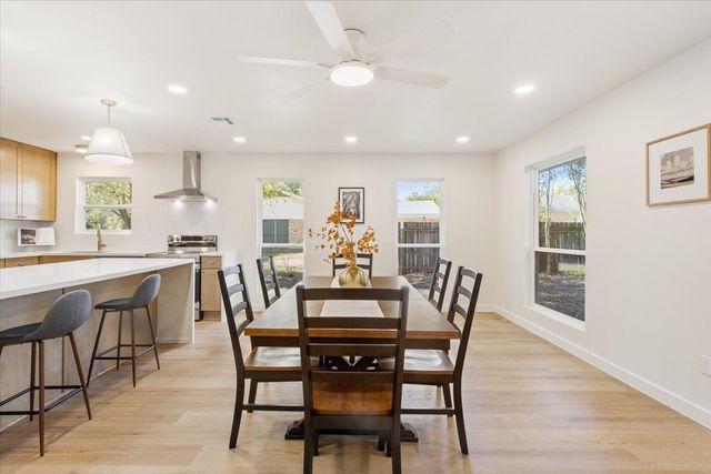 104 Kingsbury Way, Hewitt, TX 76643