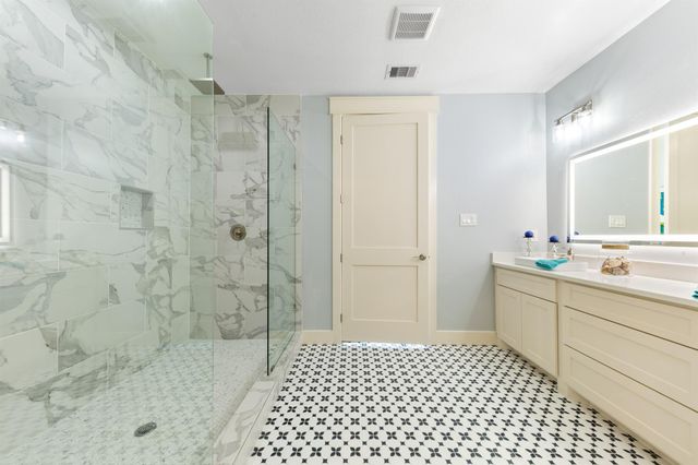 13 Caravelle Court, Galveston, TX 77554